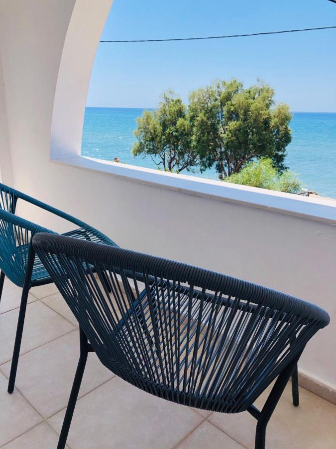 Mini Villas Avra Keratókambos Eksteriør bilde